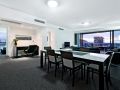 Large Modern 3 Bedroom Apartment With City Views Apartment, Gold Coast - thumb 8