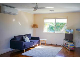 Seaboard at Pallarenda Guest house, Queensland - 3