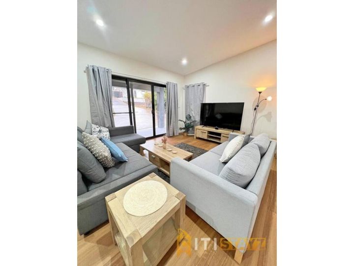 Lavish in Lyons - 3bd 2bth Spacious & Modern Home Guest house, New South Wales - imaginea 3