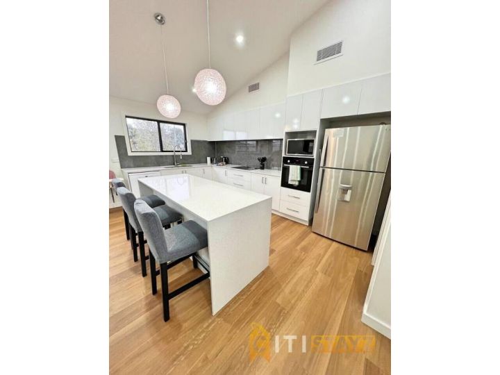 Lavish in Lyons - 3bd 2bth Spacious & Modern Home Guest house, New South Wales - imaginea 9