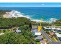 Laze @ Lighthouse - family home with heated pool Guest house, Port Macquarie - thumb 4