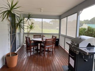 Lazy Days Cottage - Victor Harbor Bed and breakfast, Hindmarsh Valley - 5