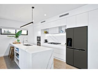 Le Booker Beachfront Apartment, Booker Bay - 4