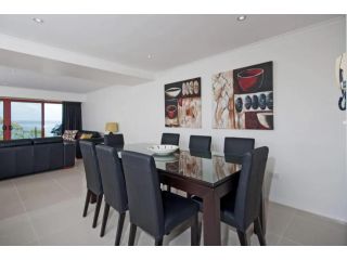 Le Vogue 11 16 Magnus St stunning renovated unit with panoramic views Apartment, Nelson Bay - 5