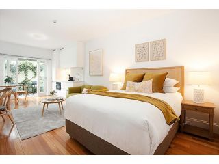 Leafy and Tranquil Inner West Studio Apartment Apartment, Sydney - 2