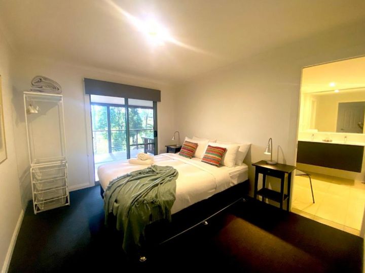Fuller Holidays - Leah&#x27;s Retreat - Relax in nature Guest house, Bangalow - imaginea 8
