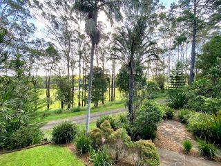 Fuller Holidays - Leah's Retreat - Relax in nature Guest house, Bangalow - 5