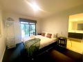 Fuller Holidays - Leah&#x27;s Retreat - Relax in nature Guest house, Bangalow - thumb 8
