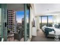 Legends - Holiday Apartments in Surfers Paradise - Q Stay Apartment, Gold Coast - thumb 13