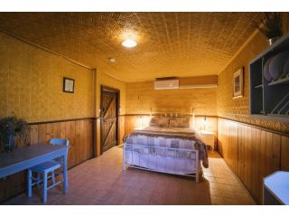 LeVar - Rustic style accommodation with Mod Cons Farm stay, Hoddy Well - 1