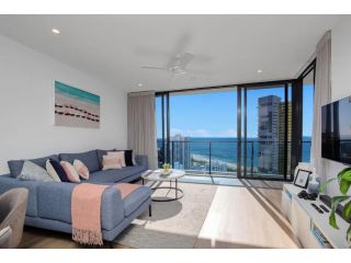 Level 30 Oracle Tower 2 Stunning views and free parking Apartment, Gold Coast - 1