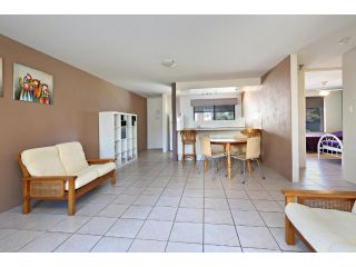 Levuka Unit 4, 14 Moreton Pde. Kings Beach Apartment, Caloundra - 5