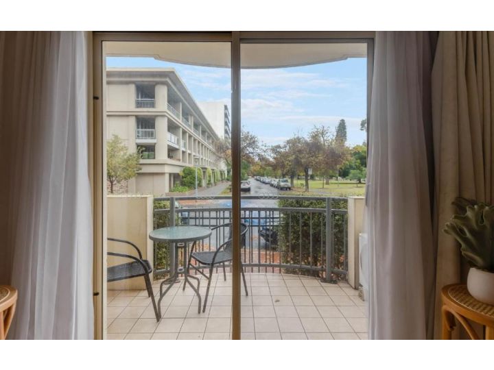 Carrington Views,3 Bedrooms, CBD, Parking Guest house, Adelaide - imaginea 19