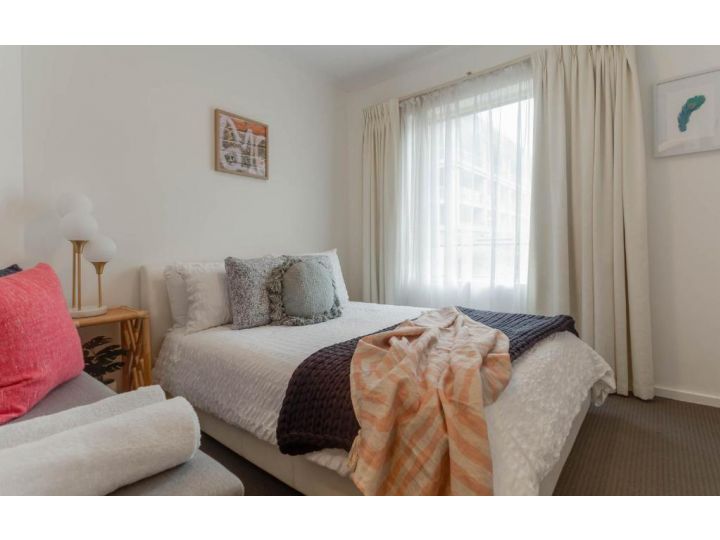 Carrington Views,3 Bedrooms, CBD, Parking Guest house, Adelaide - imaginea 8