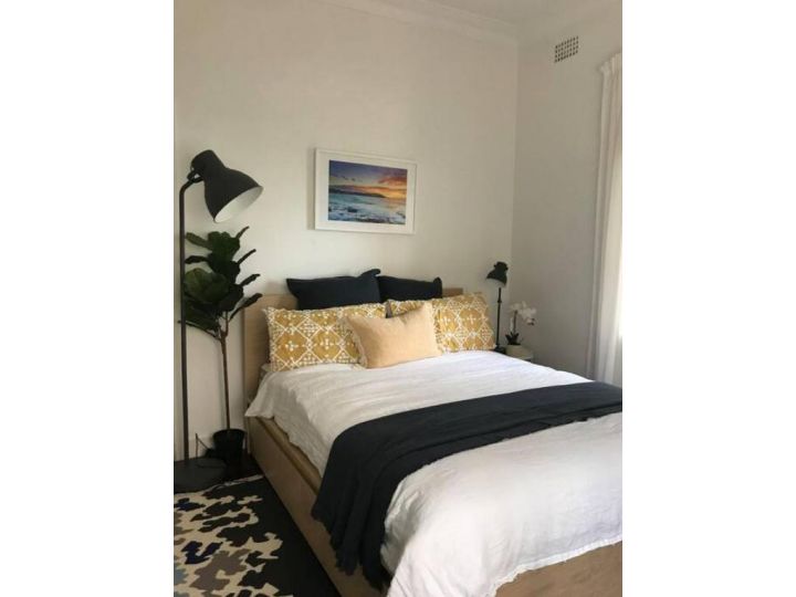 Light filled 2 Bed Unit Apartment, Sydney - imaginea 7