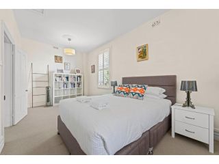 Light Filled, Charming Townhouse in Paddington Guest house, Sydney - 3