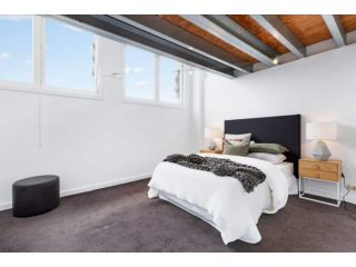 Light-Filled Converted Warehouse 2 Bedroom Apartment in Prahran Apartment, Australia - 4