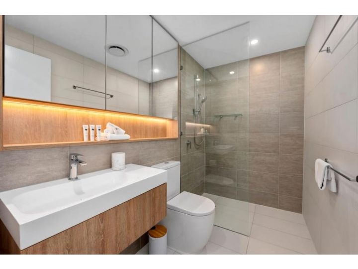 Light Filled Luxury Residence 2 Bed 2 Bath Apt Next to Casino Broadbeach Apartment, Gold Coast - imaginea 3