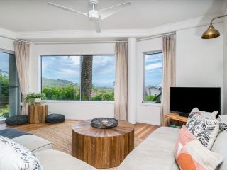 Lighthouse Lounge Apartment, Byron Bay - 2