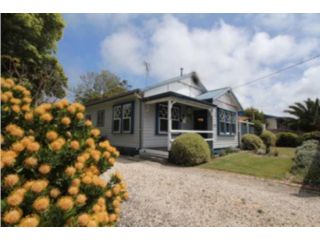 Lighthouse Retreat - Pet Friendly Free Wifi Guest house, Apollo Bay - 2