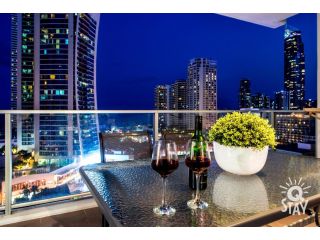 LIMITED 7 NIGHT DEAL in 2 Bedroom SPA OCEAN at Circle on Cavill - KIDS STAY FREE!!! Apartment, Gold Coast - 3