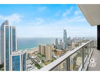LIMITED 7 NIGHT FAMILY GETAWAY in 4 Bedroom Sub Penthouse SPA Apartments at Circle on Cavill - KIDS STAY FREE!!! Apartment, Gold Coast - 3