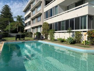 Linden Court Broadbeach Apartment, Gold Coast - 2