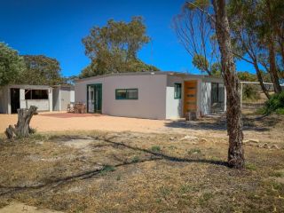 Little Douglas Holiday Shack Guest house, South Australia - 2