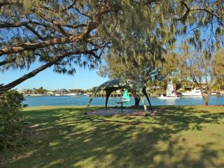Little Hill 3 - Two Bedroom Apartment on Parkyn Parade Apartment, Mooloolaba - 2