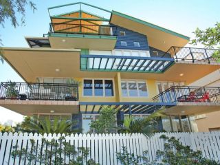 Little Hill 3 - Two Bedroom Apartment on Parkyn Parade Apartment, Mooloolaba - 1