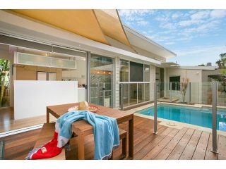 A PERFECT STAY - Toby's Beach House Guest house, Gold Coast - 3