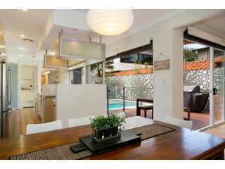 A PERFECT STAY - Toby's Beach House Guest house, Gold Coast - 5