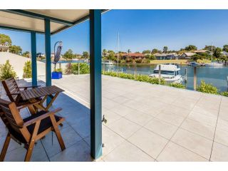 Locanda - Canal frontage with Jetty Guest house, Paynesville - 2