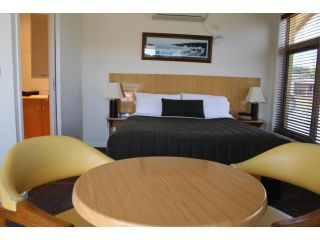Loch Ard Motor Inn Hotel, Port Campbell - 1