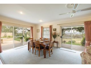LOCHINVAR/CAMELLIA , MAGNOLIA , MAPLE Cottage For A Relaxing Bathurst Holiday Guest house, New South Wales - 4
