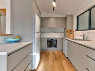 Lockhart Ave 42 Guest house, Mollymook - 1