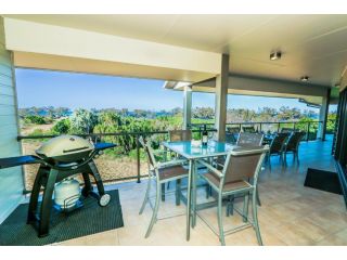 Loka Santi Penthouse 12 OCEAN VIEWS Apartment, Agnes Water - 3