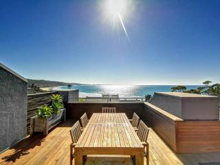Lorne Beachfront Accommodation Apartment, Lorne - 2