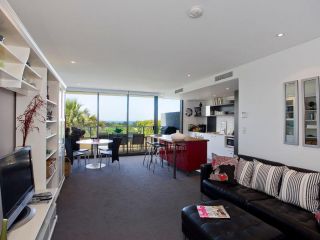 LORNE CHALET APARTMENT 10 - ask about midweek deals Apartment, Lorne - 4