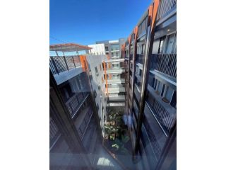 Lovely 1 bedroom rental apartment + free parking Apartment, Australia - 4