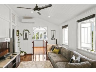 Lovena - A city Sanctuary Guest house, Cairns - 4