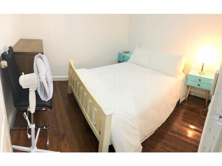 Low price clean linen and free stuff No. 2 Bed and breakfast, Sydney - imaginea 3