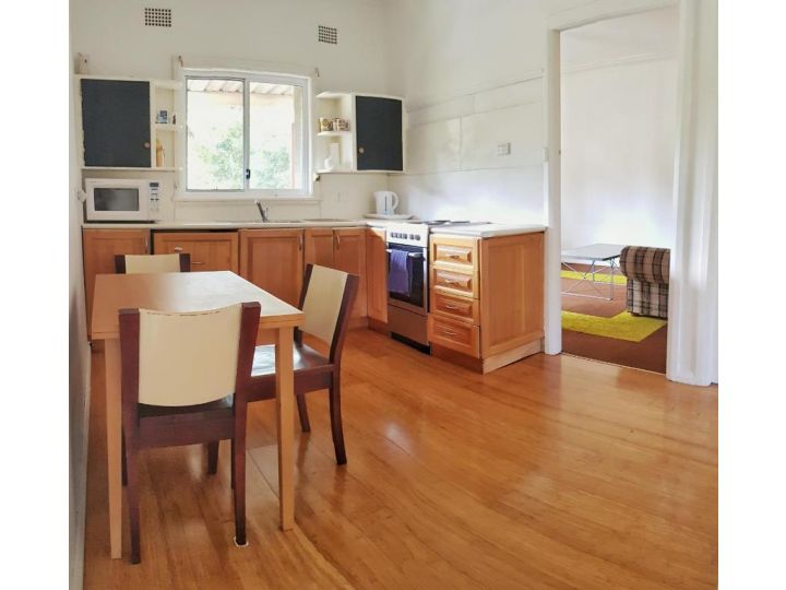 Lowest Price Clean Linen Apartment, New South Wales - imaginea 3