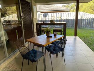 LUX Exotic Holiday House in Burpengary East Guest house, Queensland - 1