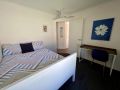 Lux in Bundy - Wifi, AC, Netflix and comfort Apartment, Bundaberg - thumb 15