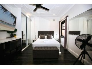 Lux & Quiet Apartment in, Potts Point Apartment, Sydney - 3