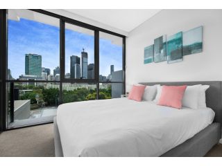 Two-Bed with City Views and Parking Near Galleries Apartment, Brisbane - 5