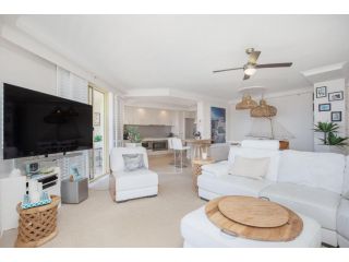 LUXE SEASCAPE // MAIN BEACH Apartment, Gold Coast - 1