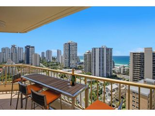 LUXE SEASCAPE // MAIN BEACH Apartment, Gold Coast - 4