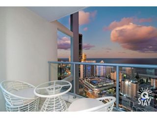 Luxurious 3 Bed Executive Sub Penthouse with Ocean View at Chevron Renaissance - Q STAY Apartment, Gold Coast - 5
